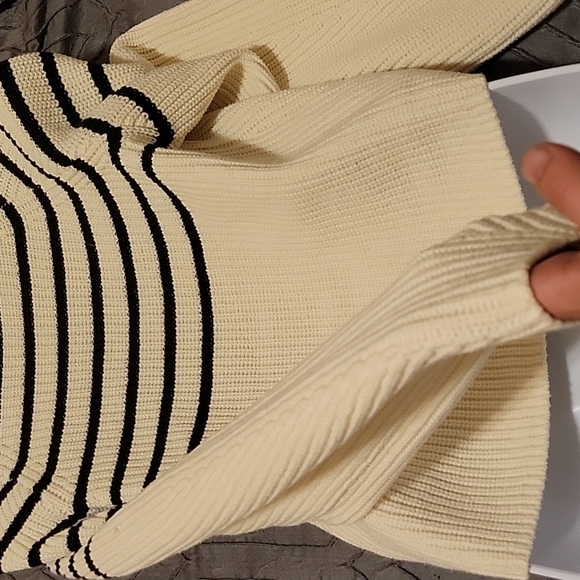 Gorgeous Gold Button Accent Striped Knit Sweater - Picture 4 of 8